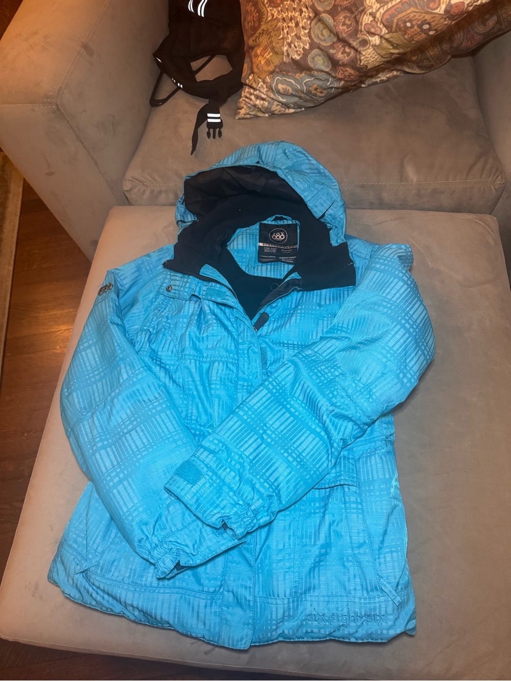 Women’s Blue Hooded Winter Snowboarding Jacket- 686